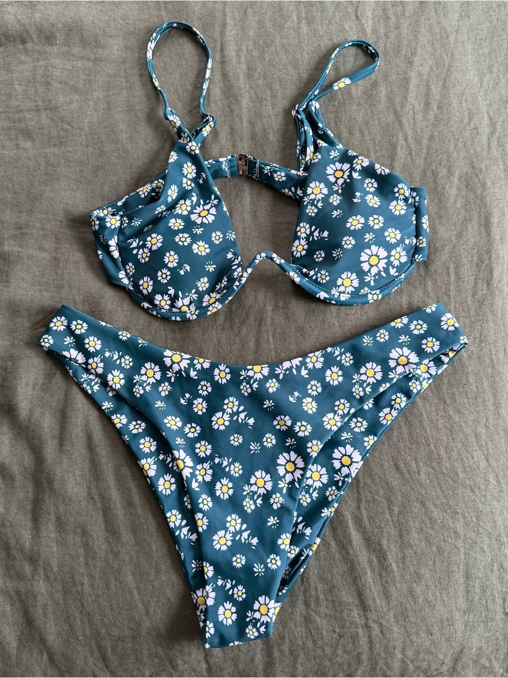 Zaful Green Floral Daisy Bikini Set